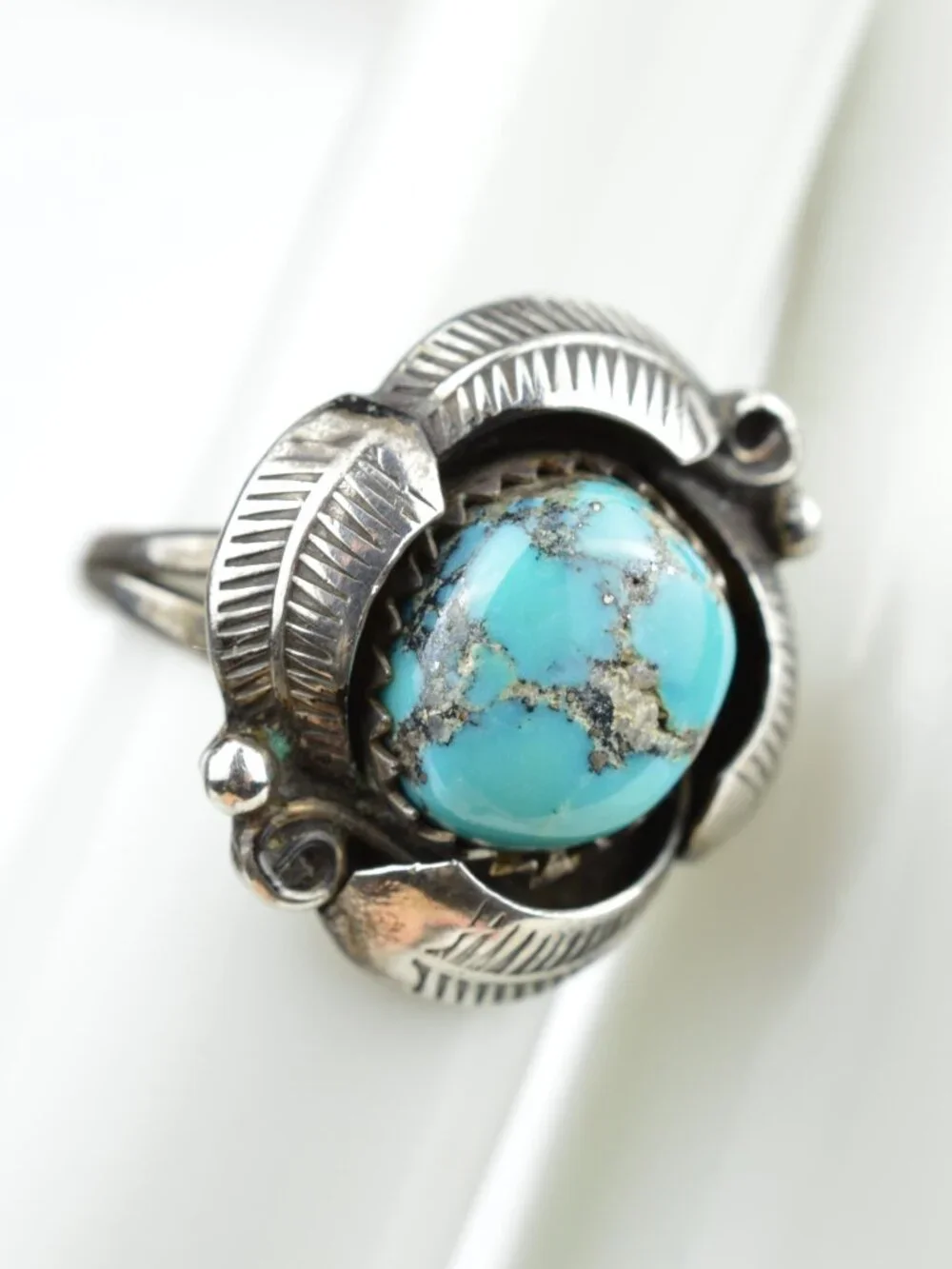 Vintage Navajo Sterling Silver Kingman Turquoise Leaf Ring Size 5.5 Southwestern